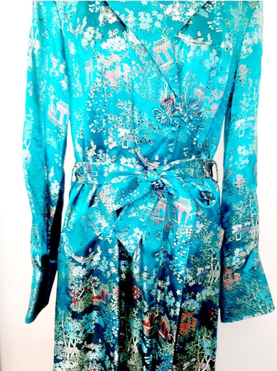 Vintage 1950s brocade silk  Dressing Gown Robe fu… - image 10