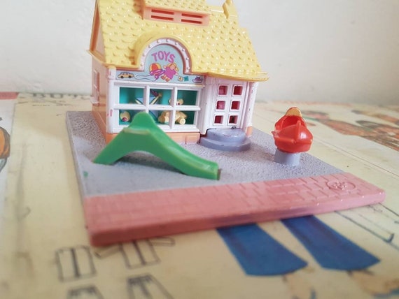pocket dollhouse