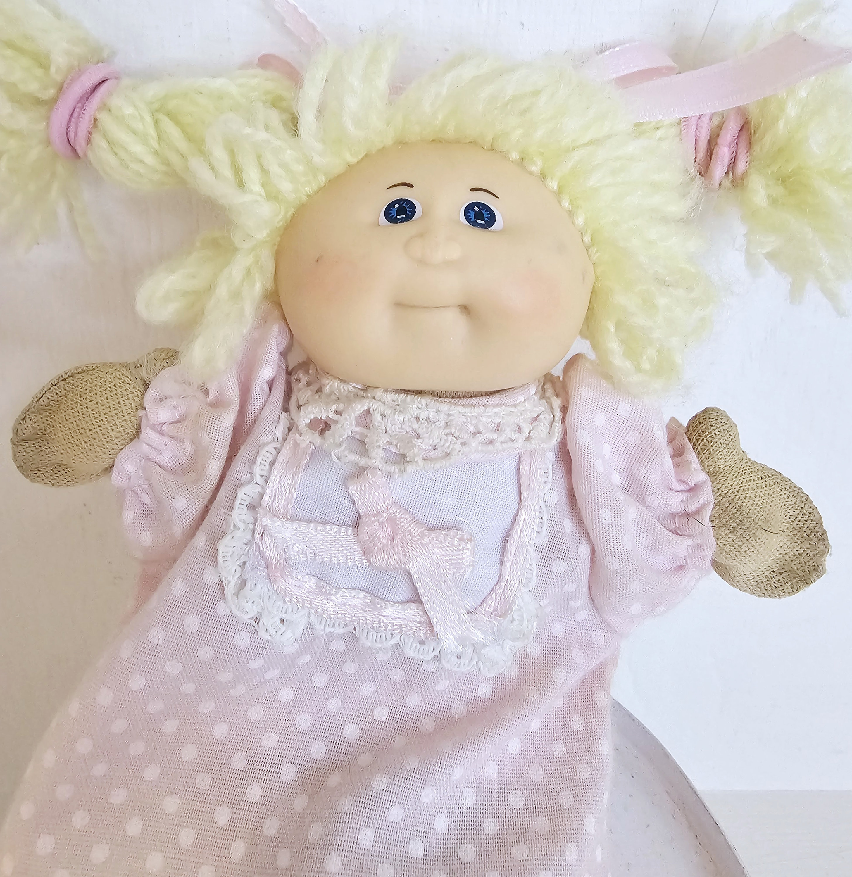 Vintage 1980 repollo parche niño muñeca Pin ups miniatura rubia coletas  vestido rosa ojos azules traje original Xavier Roberts Coleco - Etsy México, image size:2914x3000