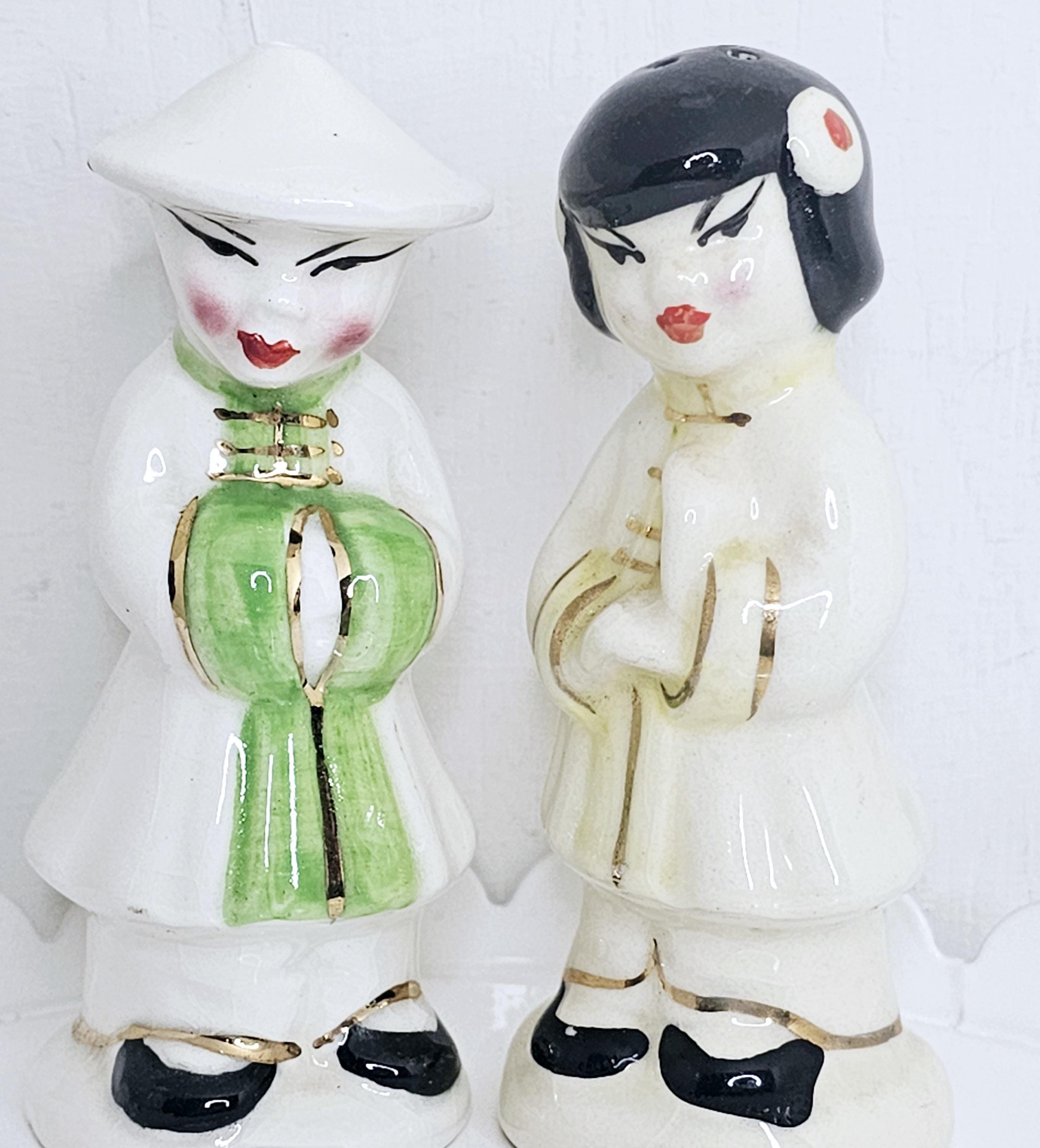Vintage Chinese Girl and Boy Salt Pepper Shaker Figurunes Kitsch
