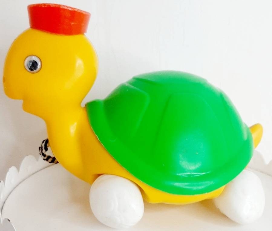 Vintage 1980 Blue Box Turtle Tortoise Pull Toy Red Sailor Hat
