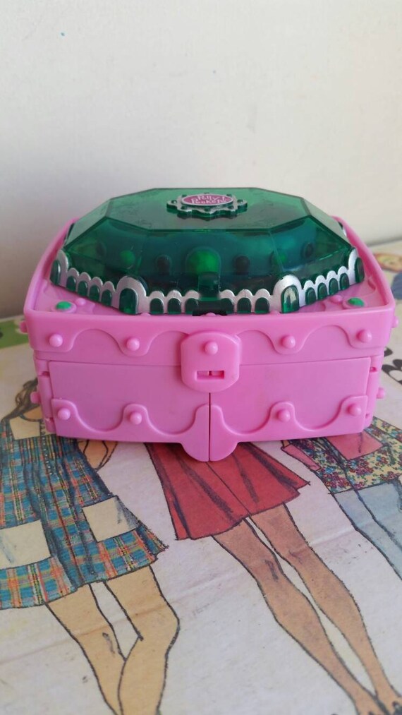 Vintage Polly Pocket miniature jewel treasure chest