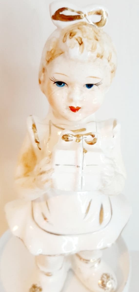 Vintage Kitsch 1950s Girl Figurine With Gift White Dress Ceramic Nursery  Decor Cake Topper Gold Detail Statue Ornament - Etsy