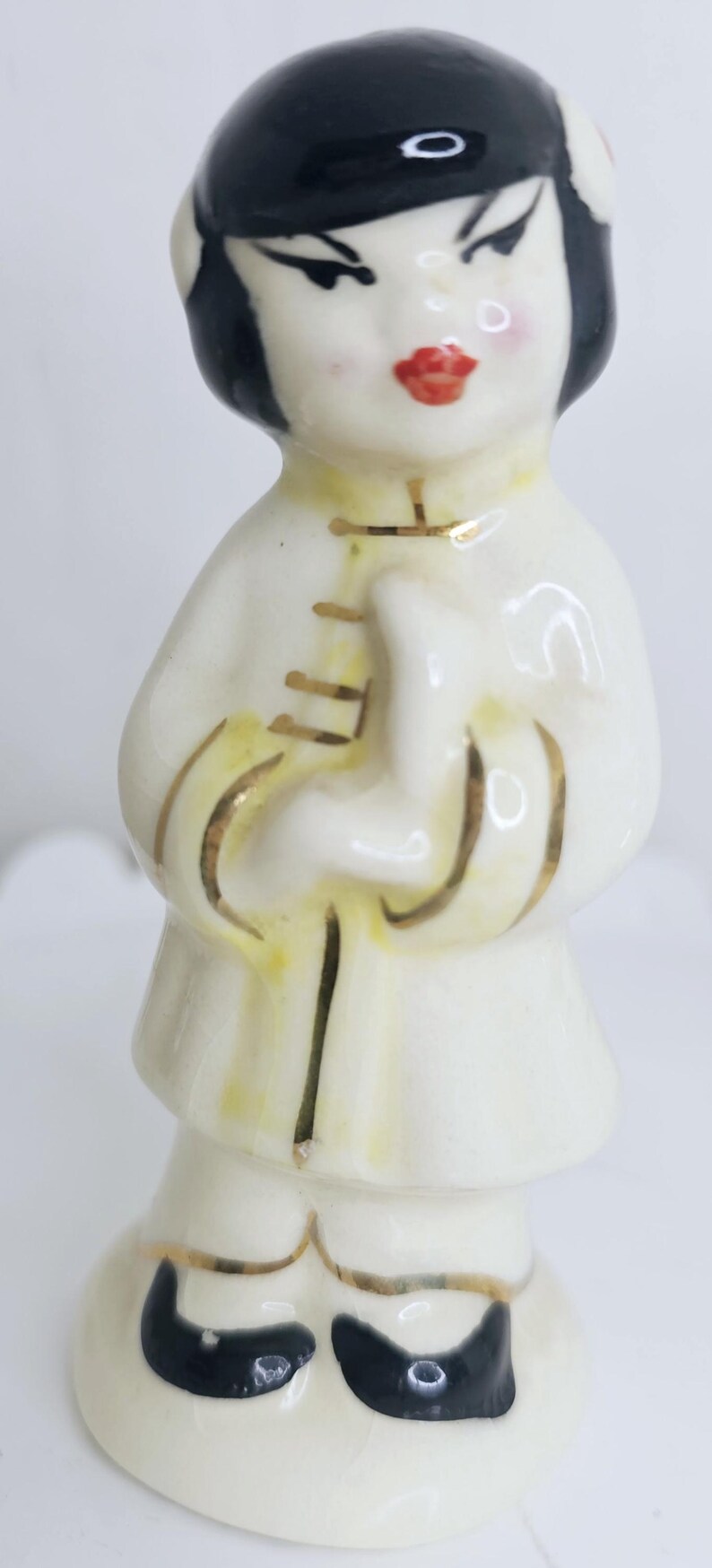 Vintage chinesische Mädchen und Junge Salz Pfeffer Streuer Figuren Kitsch Dekor Gold Details Hand bemalt Küche Serviergeschirr Lot von 2 Bild 12