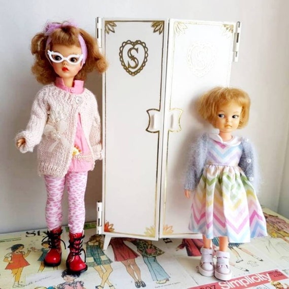 sindy outfits
