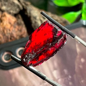56.50Cts Large Raw Natural Garnet stone 100% natural red garnet rough stone untreated January birthstone healing crystal good quality garnet