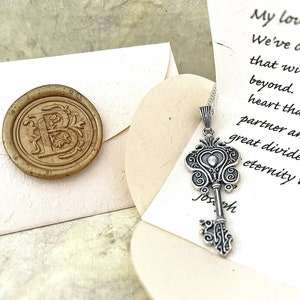 Key To My Heart necklace, Art Nouveau style & Your personalized letter. Artistic, Eco-friendly gift. Ethical recycled 925 sterling silver imagem 1