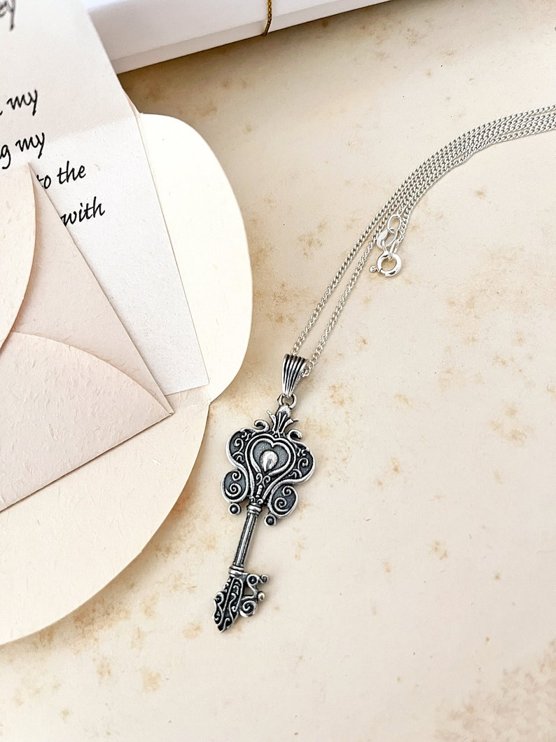 Key To My Heart necklace, Art Nouveau style & Your personalized letter. Artistic, Eco-friendly gift. Ethical recycled 925 sterling silver imagem 6