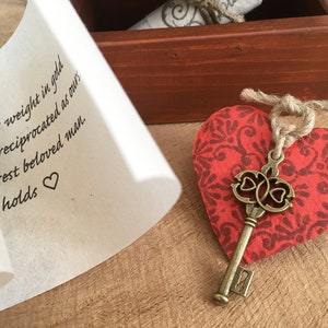 Romantic gift for long distance boyfriend/girlfriend. Personalized love letter & Key to my heart card. Rustic sentimental present image 2