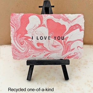 Unique artistic LOVE gift from husband or wife. Your personalized letter & Elegant Marbled handmade paper card imagem 4