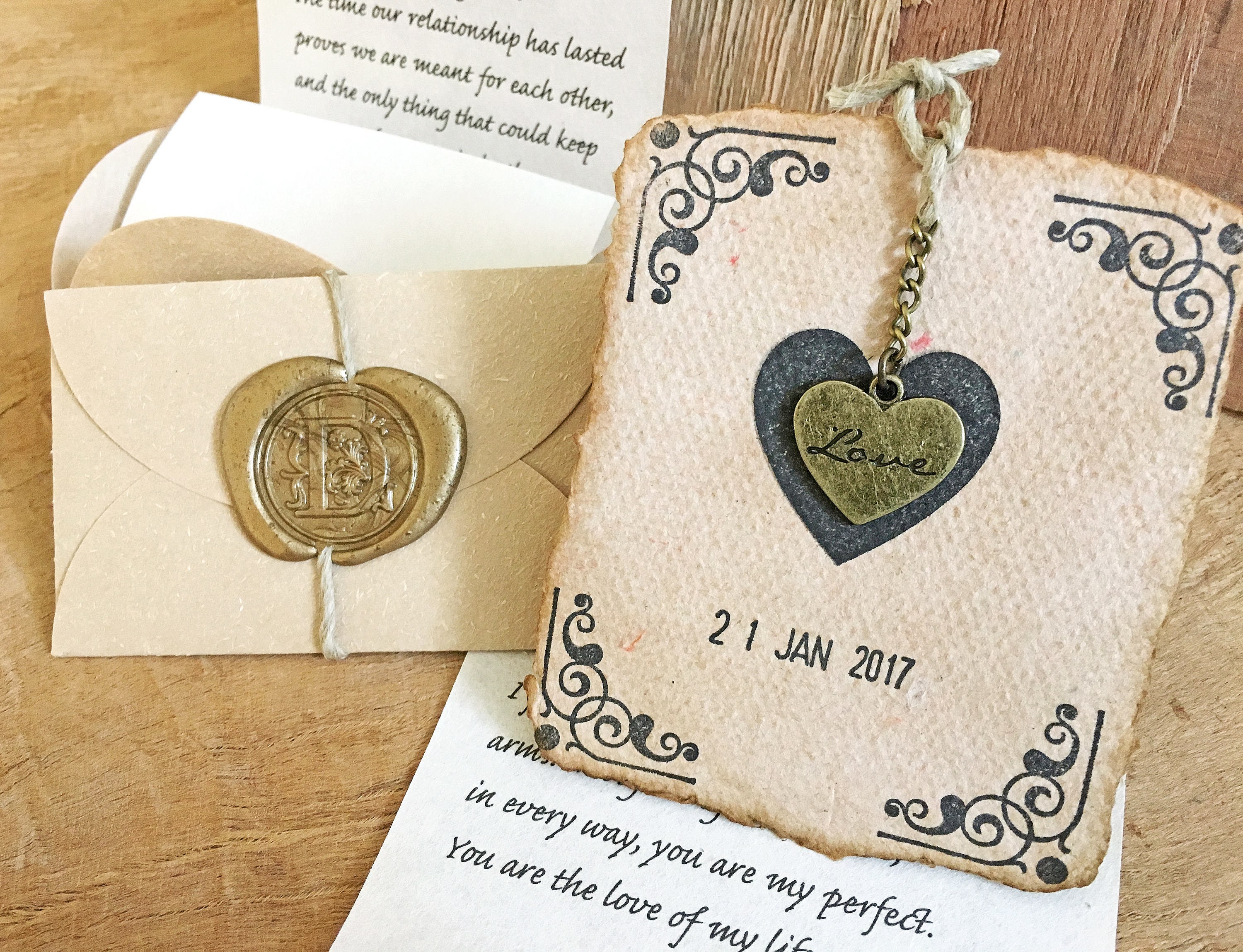 Idée de cadeau de fiançailles insolite 1ère carte | Etsy
