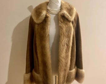 Handgjord Penny Lane-kappa i fårskinnsmocka: Afghansk boho-överkappa från 70-talet