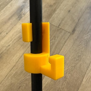 Crate Clip for Pet Kennels with Vertical Bars