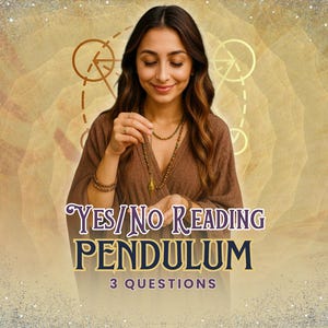 Op de afbeelding: Een vrouw houdt een pendel met een ketting vast. De afbeelding bevat de tekst "YES/NO READING PENDULUM 3 QUESTIONS". De achtergrond is goudkleurig met geometrische vormen.