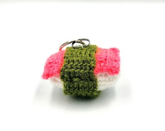 Portachiavi Sushi all'uncinetto - Ciondolo Amigurumi Nigiri di salmone fatto a mano