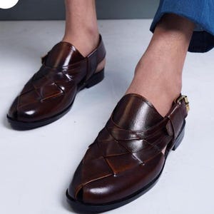 Handmade Men&#39;s Brown Leather Peshawari Chappal - Handmade Leather Sandals , Peshawri Sandals, Leather Footwear, Gift for him, Gift for Bf