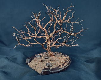 Ironroot Juniper - 7-inch wire tree sculpture on Horseshoe