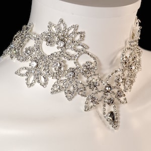 Luxury Womens Rhinestone Choker Formal Necklace for Bride Wedding Collar 1920s Style Prom Pageant Unique Adjustable Crystal Sparkly Jewelry