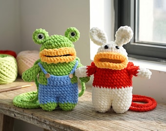 Handmade Crochet Frog & Bunny Plush with Strap, Amigurumi Animal Doll, Kawaii Stuffed Toy, Cute Gift for Kids, Unique Plushie
