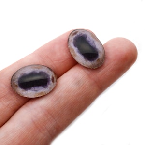 Albino Realistic Oval Pale Horse or Goat Glass Eyes - 13mm x 18mm, 18mm x 25mm, 30mm x 40mm Art Doll Eyes Animal Jewelry Sculpture Making