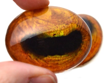 Golden Yellow Horse Realistic Oval Glass Eyes Sizes 13mm x 18mm, 18mm x 25mm, 30mm x 40mm Art Doll Eyes Animal Jewelry Sculpture Making
