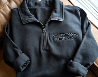 Sudadera con cremallera de un cuarto bordada de terapia ocupacional – Varsity OT Apparel