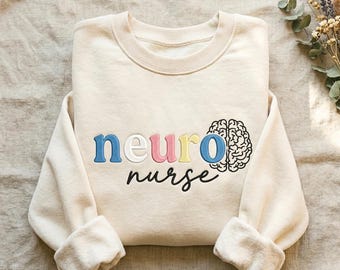 Felpa ricamata per infermiera neurologica, maglietta con grafica del cervello in neurologia, abbigliamento per infermiere di terapia intensiva