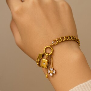 Bracelet