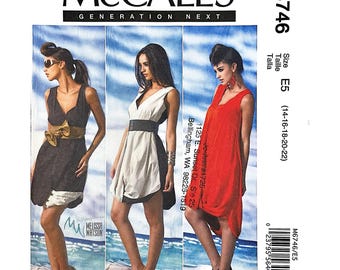 Molde de costura McCall's M6746 para vestido com decote em V, modelagem solta e barra balonê, tamanhos E5 (14-22) - Vintage