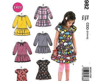 Molde para costura de vestido infantil McCall's M6982: Bainha com babados, manga longa/curta (tamanhos 2 a 5)