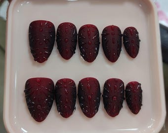Red Vintage Glassware Press On Nails – Burgundy Retro Nail Art