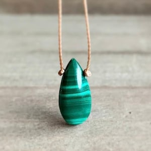 Malachite Gemstone Teardrop . Cord . Necklace . Choker