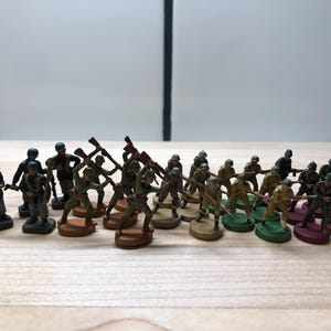 Axis and Allies, Italeri and unknown mixed qty. 25 painted infantry 1/72 miniatures good for WW2 era war gaming.