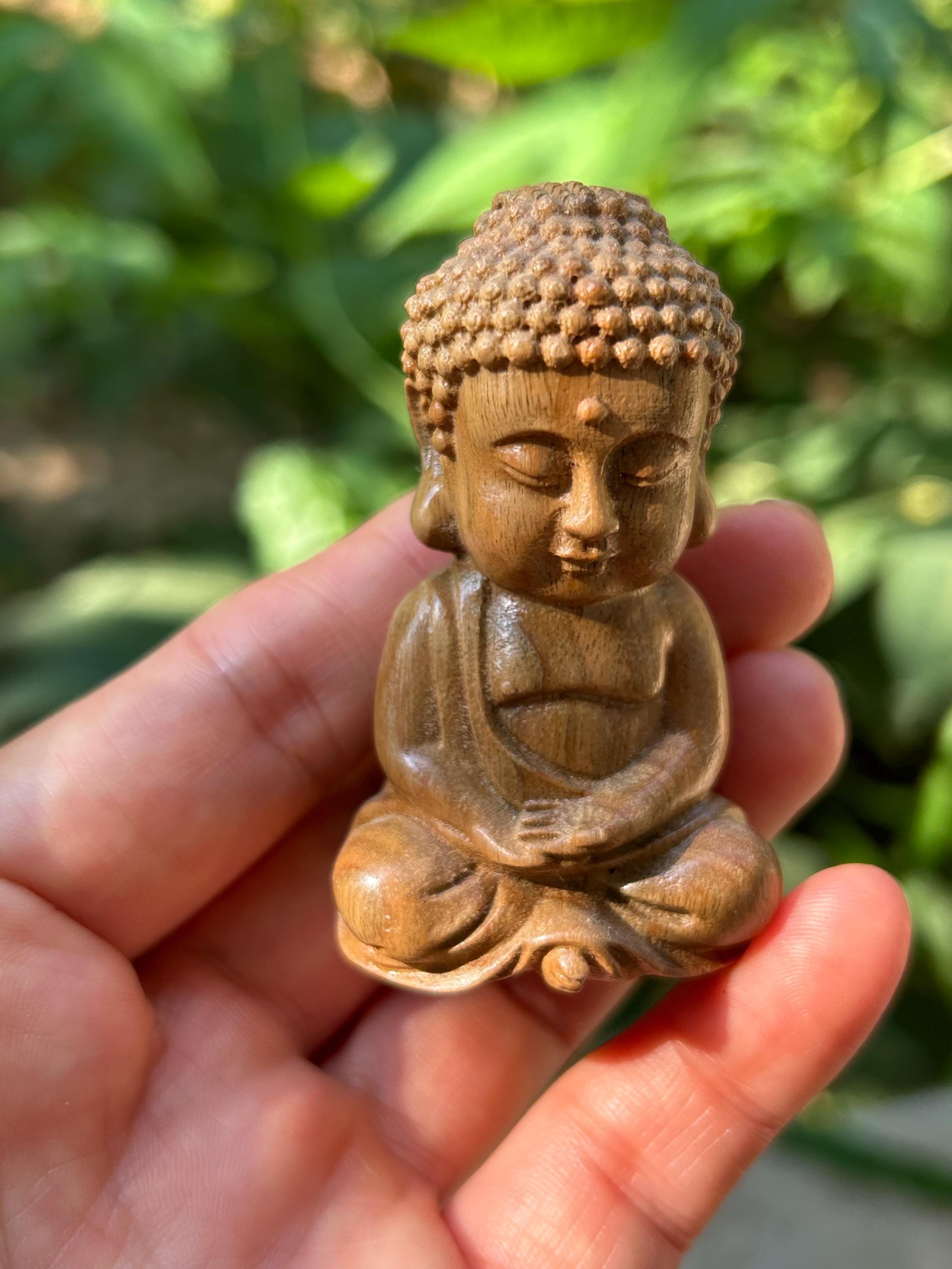 チベット木製仏像、ヴィンテージ手彫り木製僧侶像、瞑想禅装飾、車の