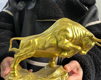 5.9 inch Wall Street Brass Fierce Bull OX Statue, Brass copper fighting bull sculpture Fine office ornament  Bull Symbol of Wealth