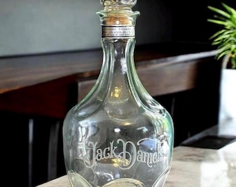 Vintage 1979 Jack Daniel's Belle of Lincoln Dekanter mit Stopfen | 1,75 l Whiskyflasche aus geätztem Glas | Lynchburg Tennessee Barware