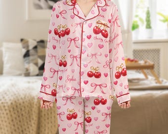 Conjunto de pijama de satén con estampado integral: pijama de niña cereza, pijama con lazo de corazón rosa