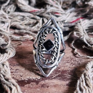 Svart onyx gotisk statementring, 925 sterlingsilverring, tribal sköldsmycken, häxig silverring för kvinnor