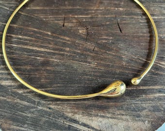 Minimalistyczny złoty naszyjnik typu choker, łezka z mosiądzu, obroża platerowana 18-karatowym złotem, geometryczny, elegancki naszyjnik z drutu dla kobiet