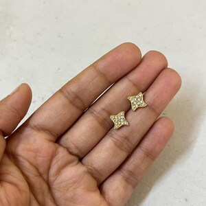 Puces d&#39;oreilles étoiles dorées, puces CZ fines pour femme, cadeau de petites boucles d&#39;oreilles scintillantes, puces d&#39;oreilles en or céleste, bijoux minimalistes de tous les jours