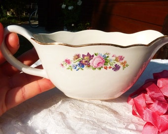 Lovely Vintage French Ceramic Sauce Boat - Digoin Sarreguemine - Shabby Chic - Romantic - Roses Flowers Pattern - Table Decor