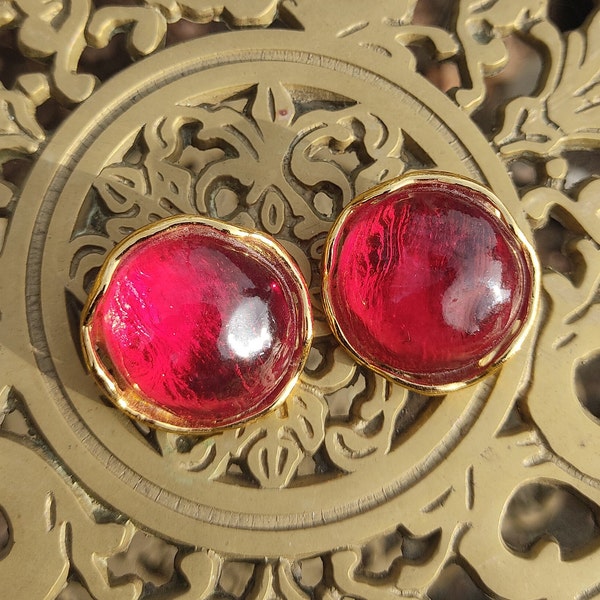 Jolies Boucles D'Oreilles Clips YVES SAINT LAURENT Vintage En Métal Doré - Résine - Rouge - Made In France - Gift Ideas