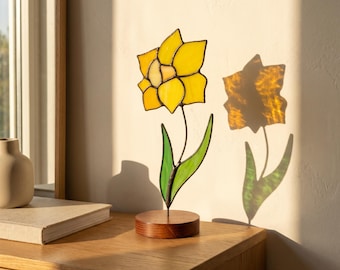 Stained Glass Flower Desktop Decor, Birth Month Flower Gift for Mom, Floral Tabletop Ornament for Mother’s Day