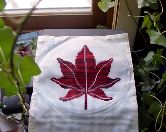 Patrón de punto de cruz de arce japonés