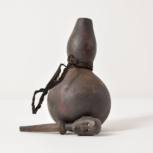 Nyamwezi Diviner&#39;s Medicine Gourd Tanzania