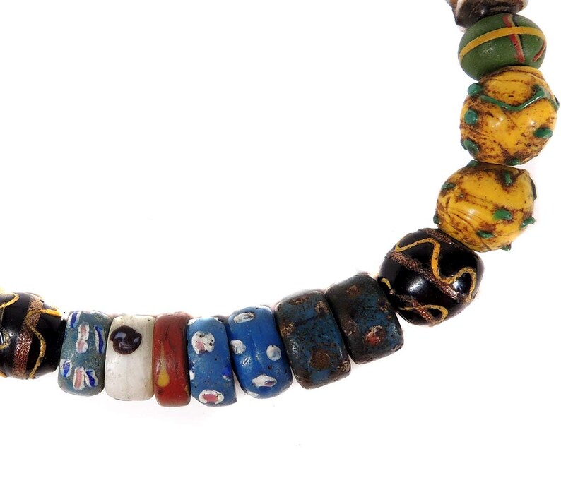 Venetian Trade Bead Mixed Africa 28 Inch 127494