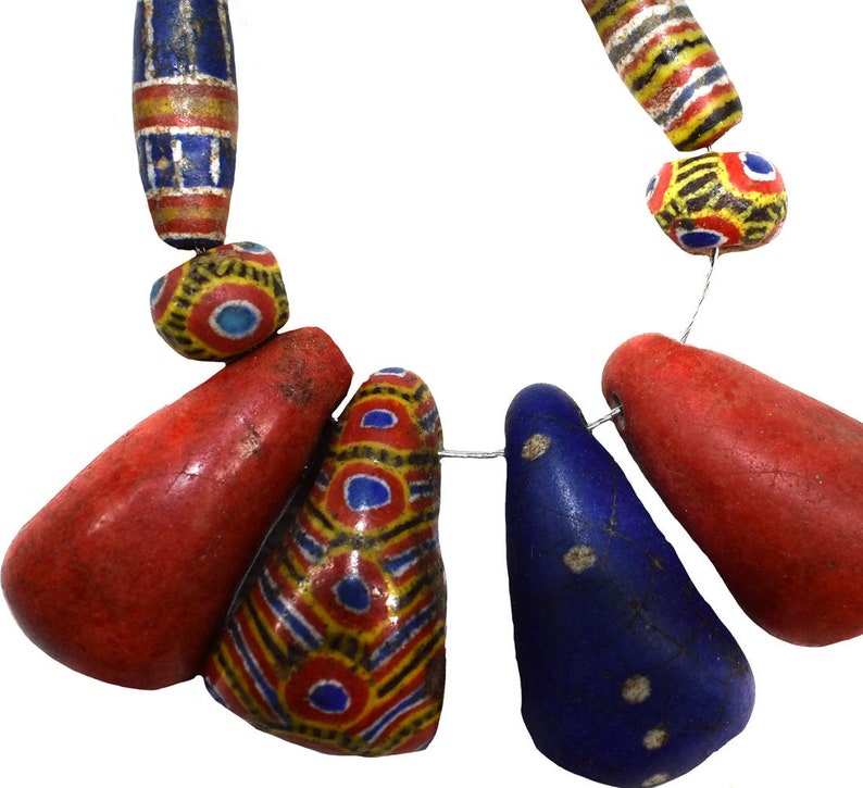 Kiffa Powder Glass Beaded Necklace Mauritanian image 3