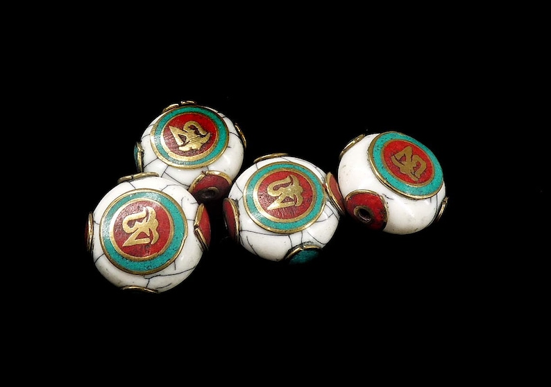 4 Tibetan Beads Fancy White Crackle Loose 125396