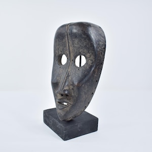 Dan Deangle Mask Liberia