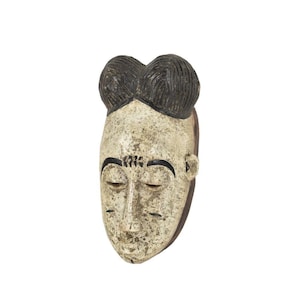 Baule Portrait Passport Mask Côte d&#39;Ivoire